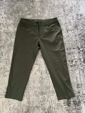 EUC lululemon ABC pants army green size 35